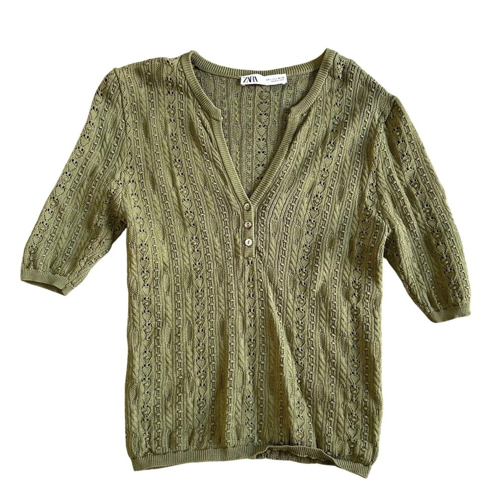Zara Women's Size L Olive Green Knit V-Neck Top With Button Front Detail